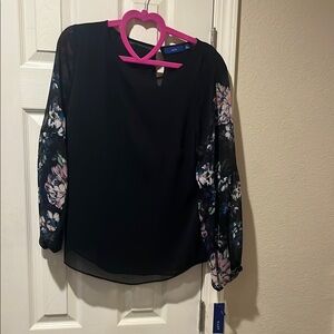 Apt. 9 Black and Pink Long Sleeve Boxy Blouse
